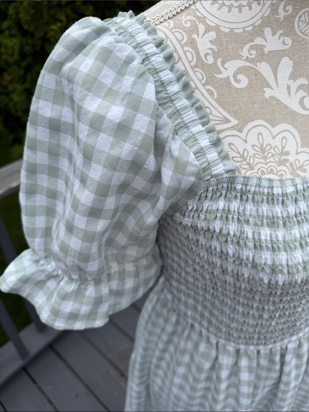 Smocked Square-Neck Gingham Midi Dress in Light Sage sz M - Picture 2 of 7